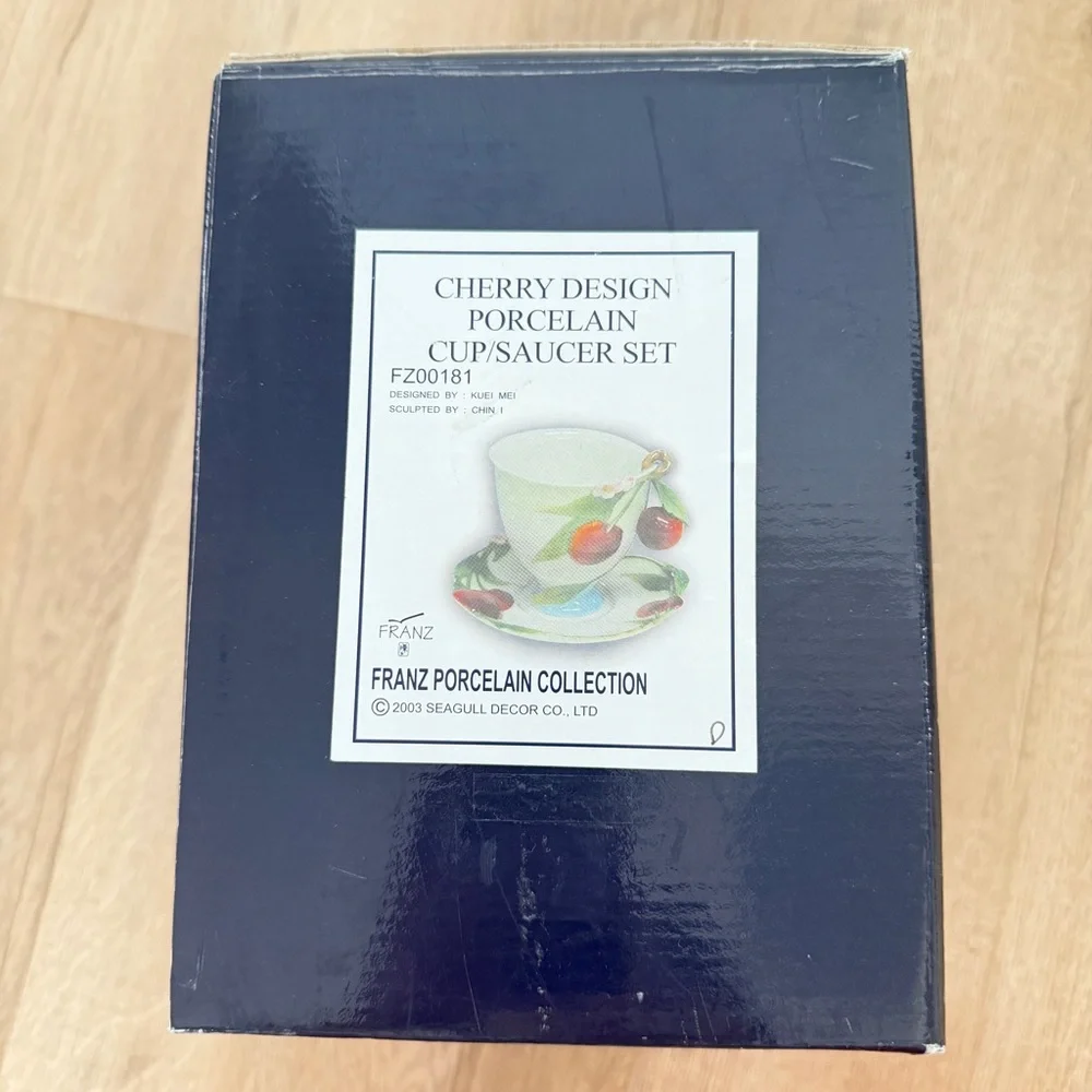 NIB‎ Vtg Franz Collection 3D Cherry Design Porcelain Cup Saucer Set FZ00181 2003